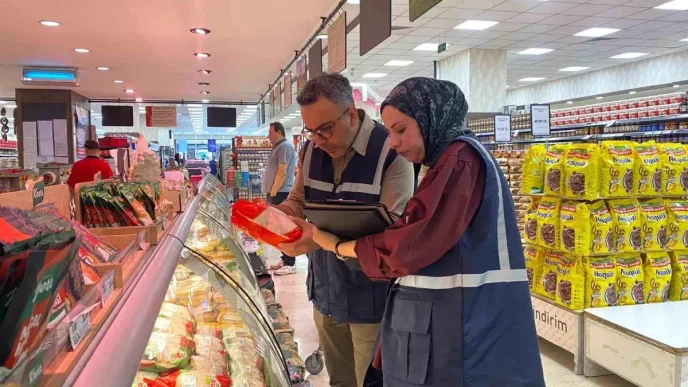 Ticaret Bakanligi Ankarada Fahis Fiyat Denetimi Gerceklestirdi