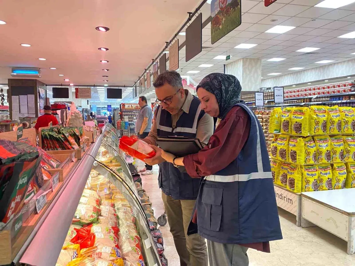 Ticaret Bakanligi Ankarada Fahis Fiyat Denetimi Gerceklestirdi