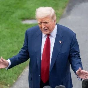 Trump Cin Mallarina Gumruk Vergilerini 90 Gun Daha Erteledi