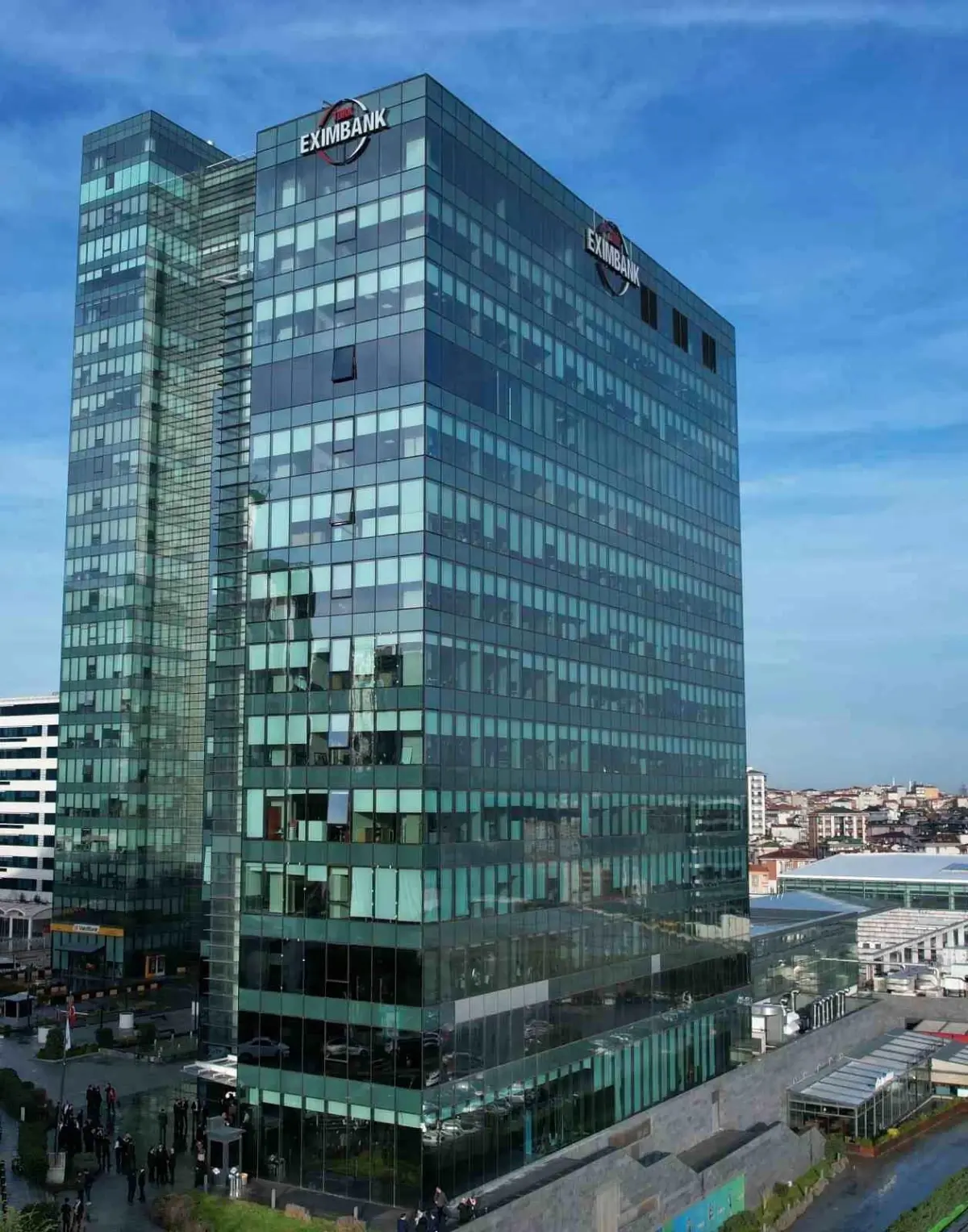 Turk Eximbank 2025 Ilk Yarisinda 254 Milyar Dolar Ihracat Destegi