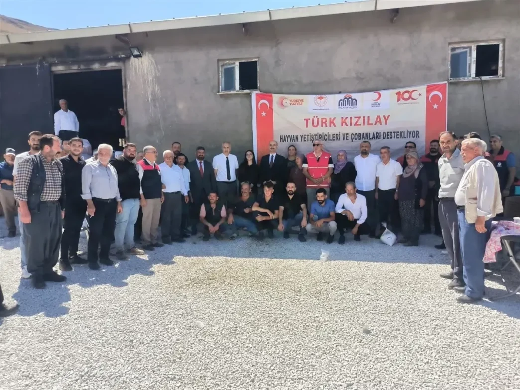 Turk Kizilay Dogansehirdeki Hayvan Yetistiricilerine Destek Sagladi