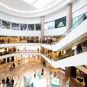 Turkiyenin ilk luks AVMsi kapatildi