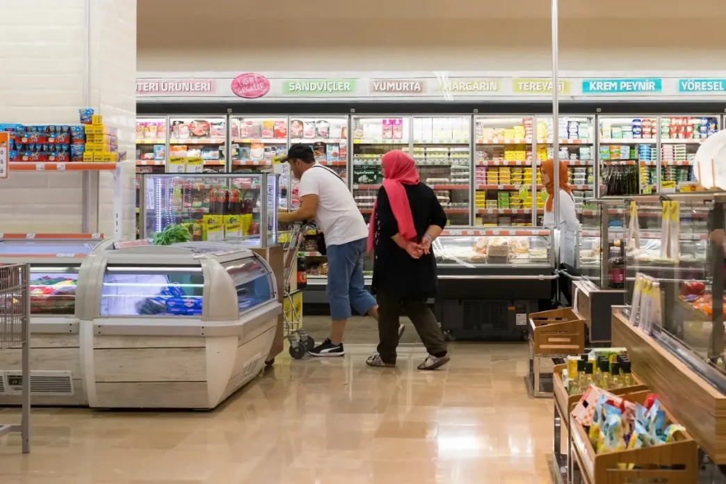Uc harfli zincir marketlerde satilan sut markasina sorusturma