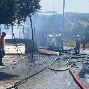 Umraniyede Komurlugunde Yangin Cikti Haberler