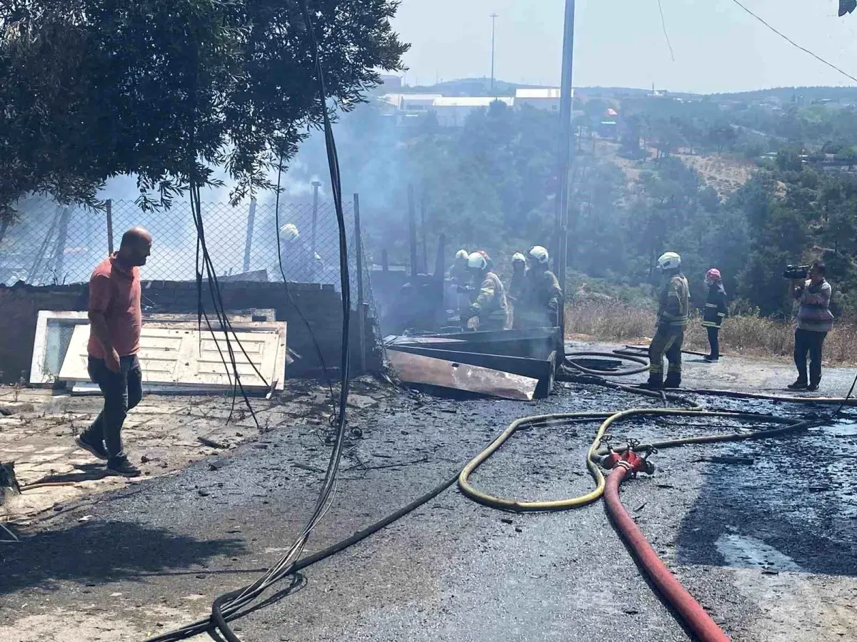 Umraniyede Komurlugunde Yangin Cikti Haberler