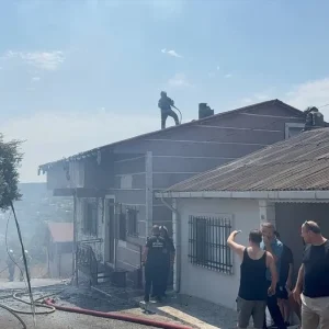 Umraniyede Komurlukte Yangin Cikti Haberler