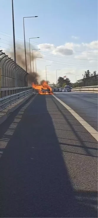 Umraniyede Otomobilde Yangin Cikti Haberler