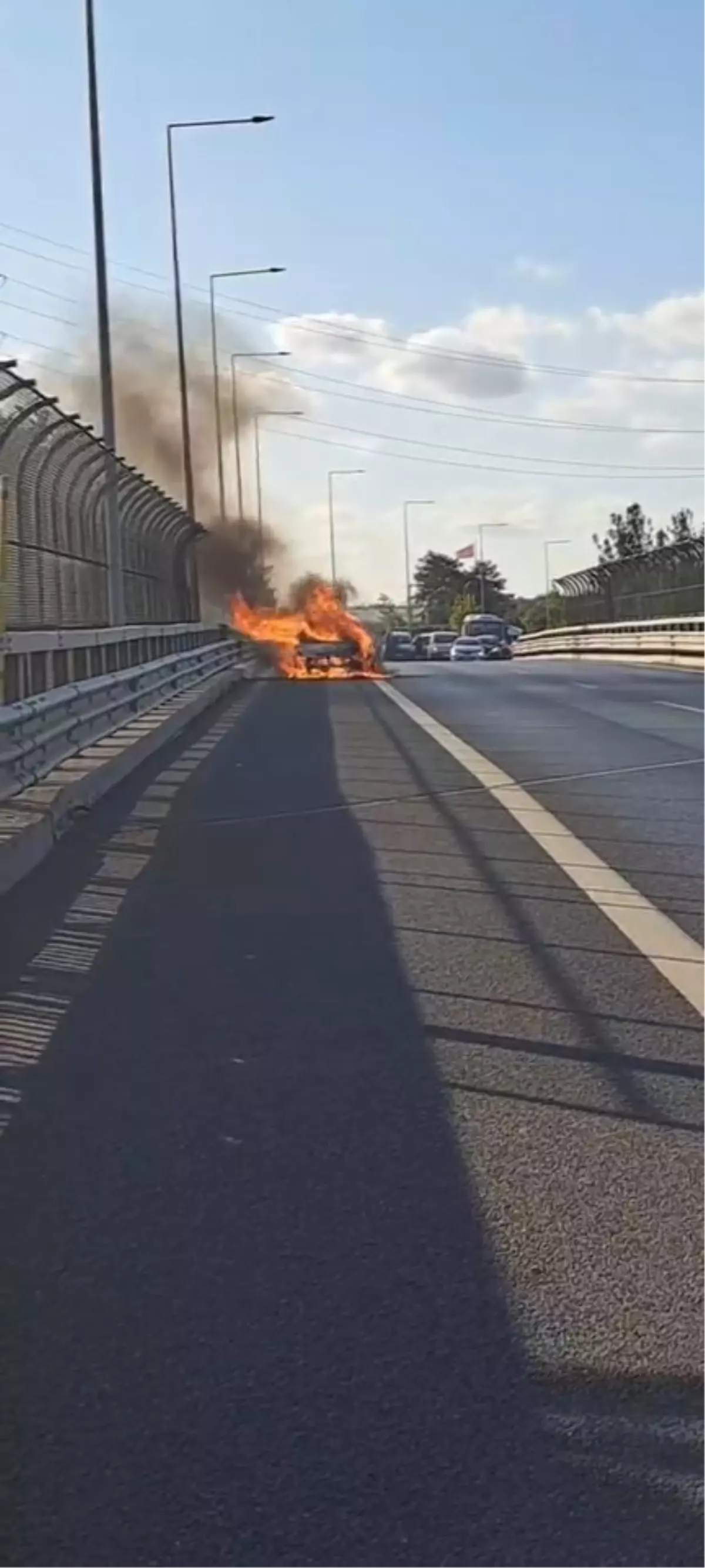 Umraniyede Otomobilde Yangin Cikti Haberler