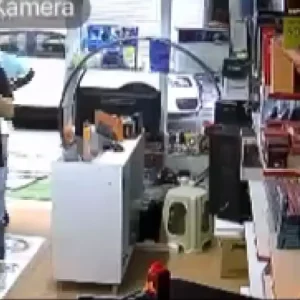 Umraniyede Oyun Konsolu Hirsizligi Iki Hirsiz Birden
