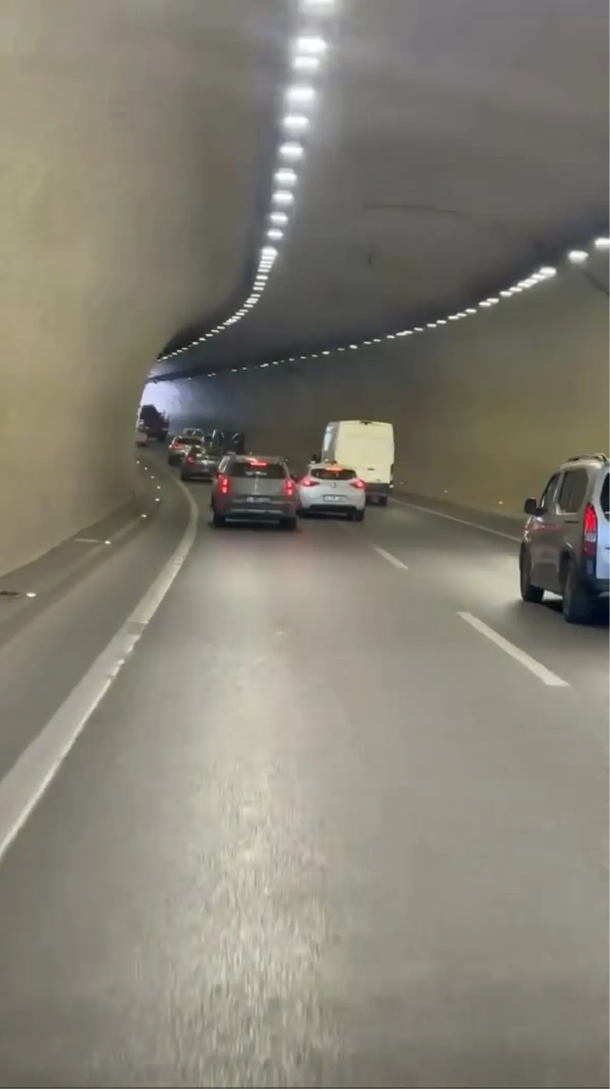 Umraniyede Yol Verme Tartismasi Kavga ile Sonuclandi