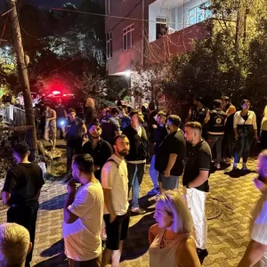 Umraniyede esini sokak ortasinda satirla olduren supheli yakalandi