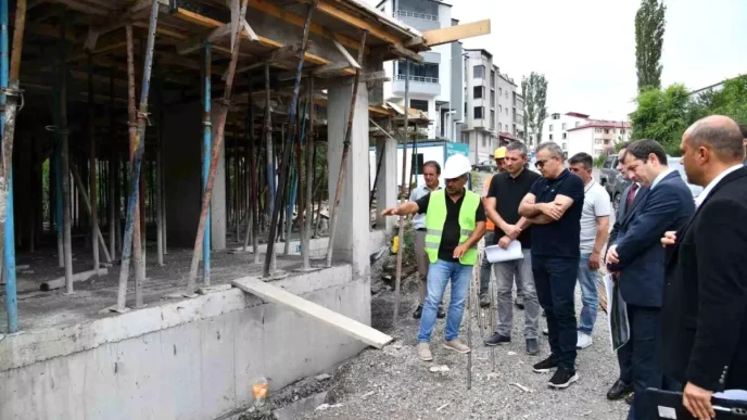 Vali Cicek Posof ve Hanaktaki Genclik Yatirimlarini Inceledi
