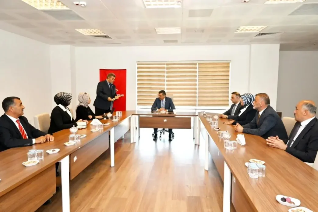 Vali Ciftci TSE Dogu Anadolu Bolge Koordinatorlugunu Ziyaret Etti