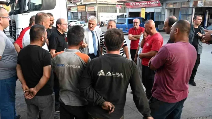 Vali Mehmet Makas Kirikkale Sanayi Sitesi esnaflarini ziyaret etti