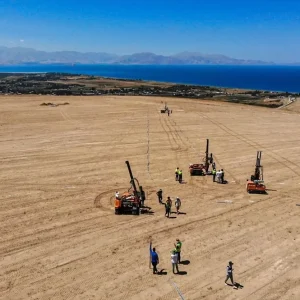 Vana Gunes Enerjisi Santrali Kuruluyor