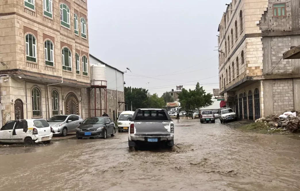 Yemenin Baskenti Sanada Siddetli Yagislar Sele Neden Oldu