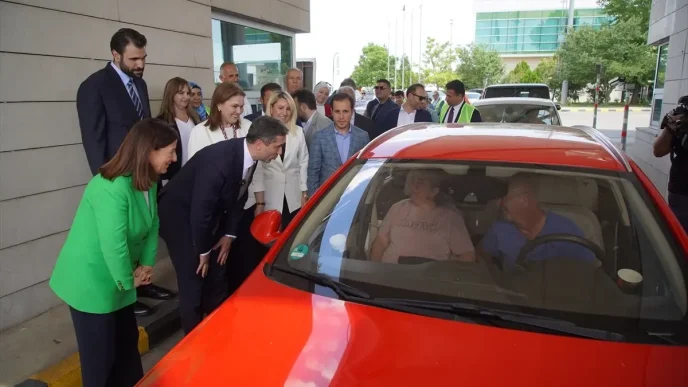 Zafer Sirakaya Kapikule Sinir Kapisinda Gurbetcileri Ugurladi