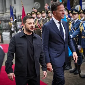Zelenskiy ve NATO Genel Sekreteri Rutteden Guvenlik Gorusmesi