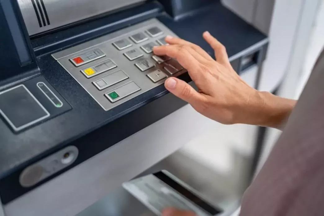 bankalarda yeni donem atm den para yatirma 18929794 3270 amp