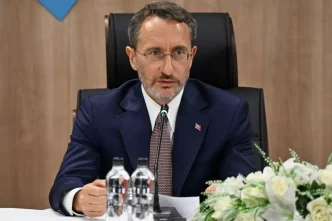 fahrettin altun bakanliklardan 15 minibus istedi 18966483 7073 amp
