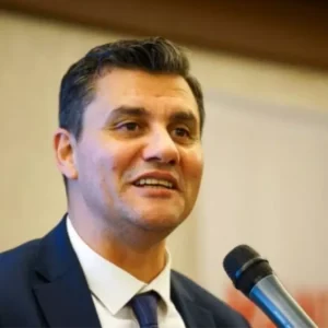 ferdi zeyrek kimdir ferdi zeyrek kac yasinda 18979009 7598 amp