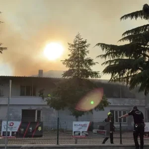 kayseri de hirdavat dukkanindaki yangin fabri 19000142 amp