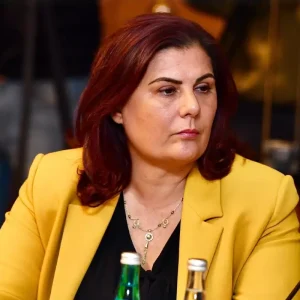 ozlem cercioglu zehir zemberek sozlerle chp den 18946305 8027 amp