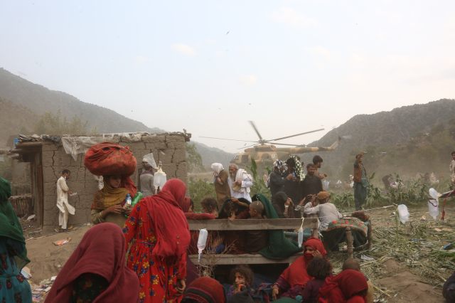 1400'den fazla can kaybı yaşanan Afganistan'da bir deprem daha