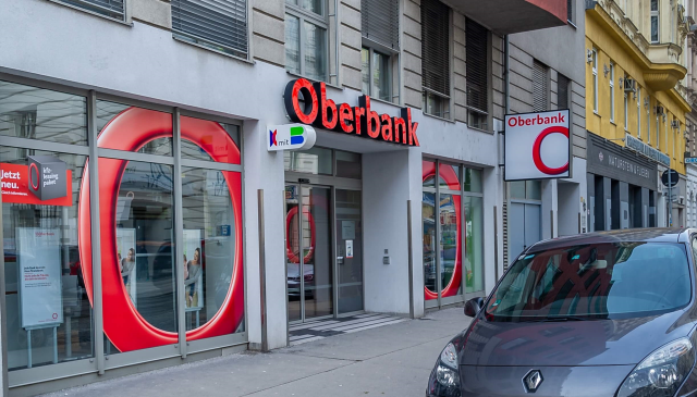 Dev banka nakit işlemlerini tamamen sonlandırıldı, tüm ATM'leri kapattı