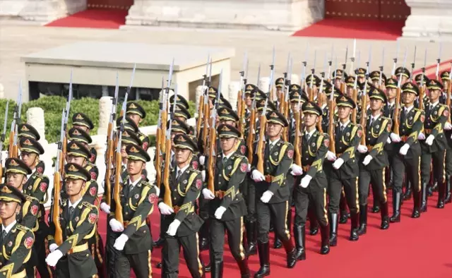 Çin'den gövde gösterisi! Zafer Günü'nü görkemli askeri geçit töreniyle kutladı