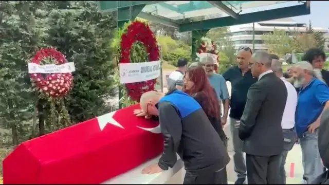 Öldürülen Cumhuriyet savcısı Ercan Kayhan gözyaşları içinde son yolculuğuna uğurlandı
