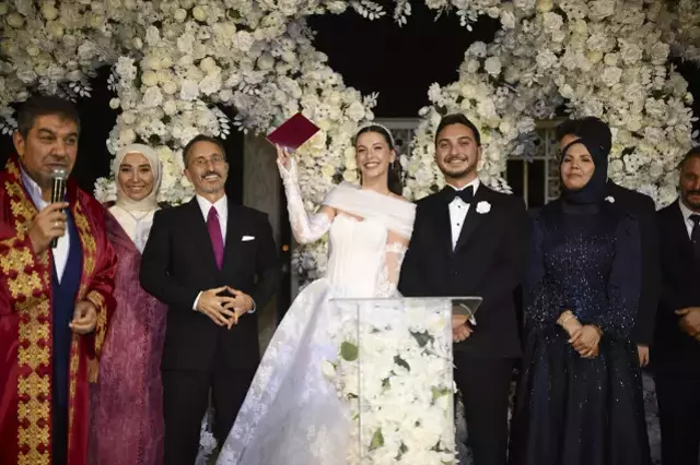 Fahrettin Altun'un oğlu evlendi! İşte ilk kez görüntülenen gelini