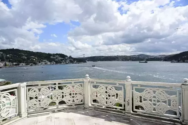 İstanbul Boğazı'nın en pahalılarından Beyaz Köşk yeniden satışa çıktı