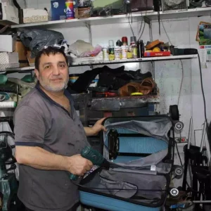 40 Yildir Ayakkabi ve Canta Tamiri Yapan Nuri Basar Okullar