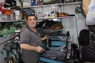 40 Yildir Ayakkabi ve Canta Tamiri Yapan Nuri Basar Okullar