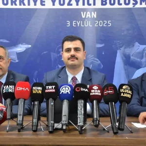 AK Parti Genel Sekreteri Inan Vanda Turkiye Yuzyili Bulusmalari programinda