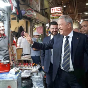 AK Parti Kayseri Il Teskilatindan Kapali Carsi Esnafina Ziyaret