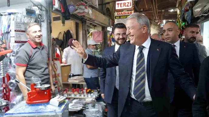 AK Parti Kayseri Il Teskilatindan Kapali Carsi Esnafina Ziyaret