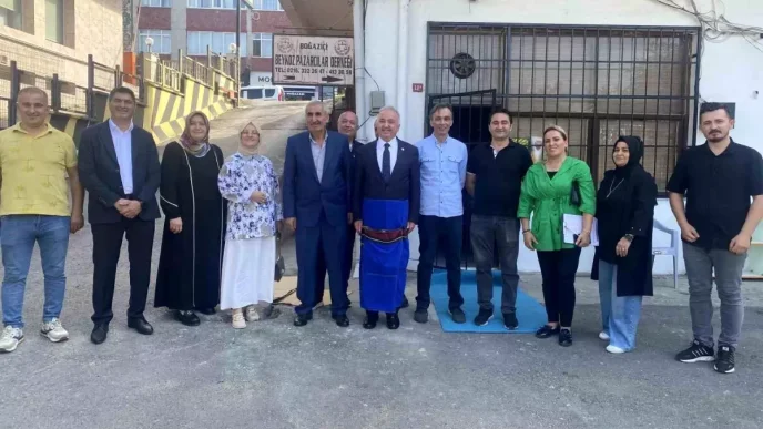 AK Parti Milletvekilleri Turkiye Yuzyili Bulusmalarinda Vatandaslarla Bulustu