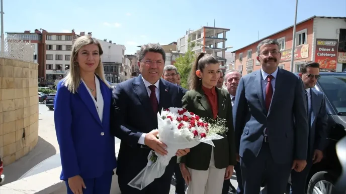 Adalet Bakani Tunc Hakkari Adalet Sarayi Temel Atma Toreninde konustu