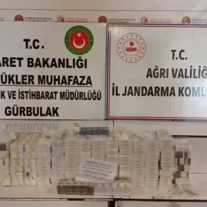 Agrida Gurbulak Sinir Kapisinda 4 Bin 450 Paket Kacak Sigara