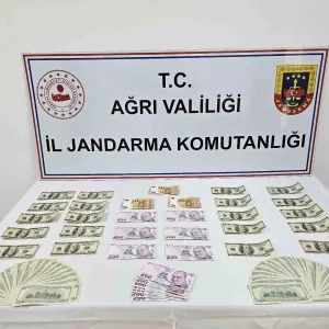 Agrida Jandarma Operasyonunda Sahte Para Ele Gecirildi