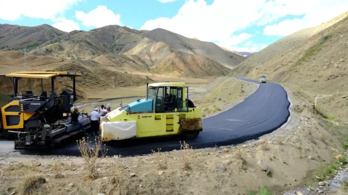Agrida Koy Yolu Asfalt Calismalari Tamamlandi
