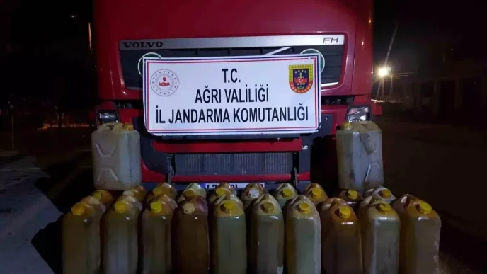 Agrida Yol Kontrolunde Kacak Akaryakit ve Sigara Ele Gecirildi