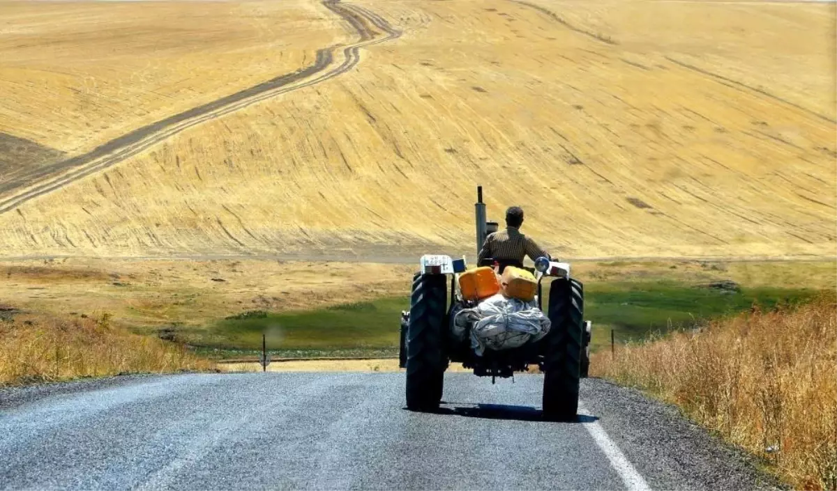 Agustosta Turkiyede 215 bin arac trafige kaydedildi