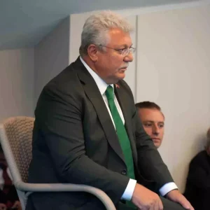 Akbasoglu Umut Yeniden AK Partidir