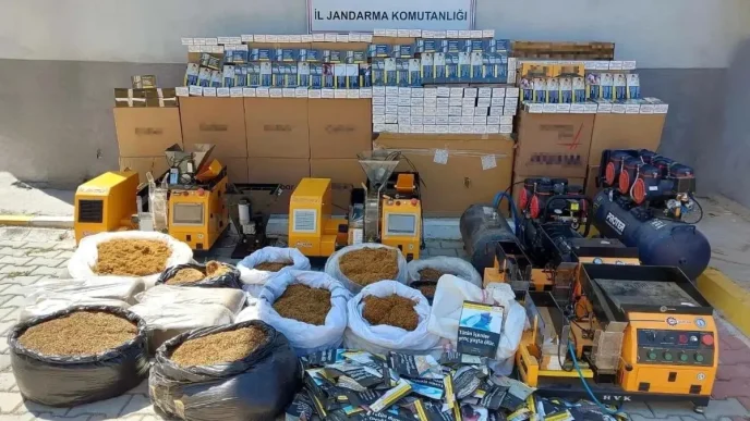Alanyada Kacak Tutun Operasyonu 226 Bin Bos Makaron Ele Gecirildi