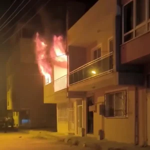 Alkollu Baba Evini Atese Verip Hayatini Kaybetti