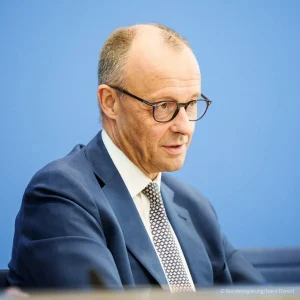 Almanya Basbakani Merz Putinin Sinirlari Test Ettigini Belirtti
