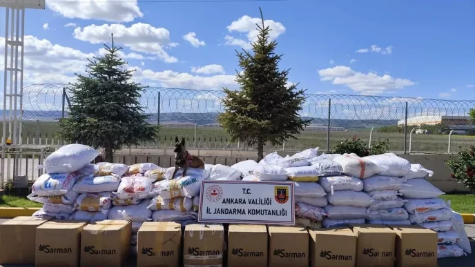 Ankarada 6 Ton Kacak Tutun Ele Gecirildi